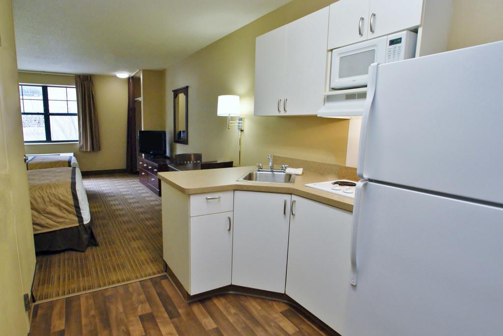 Extended Stay America Suites - Raleigh - Cary - Regency Parkway North Екстер'єр фото